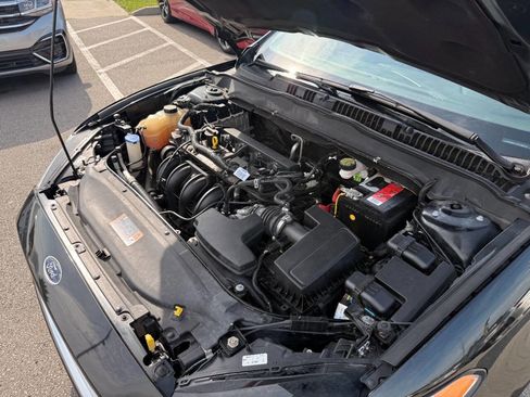 Used 2015 Ford Fusion SE w/ Equipment Group 201A FWD image 11
