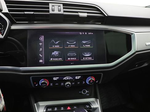 Used 2022 Audi Q3 2.0T Premium image 28