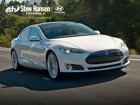 Used 2015 Tesla Model S 85D image 1