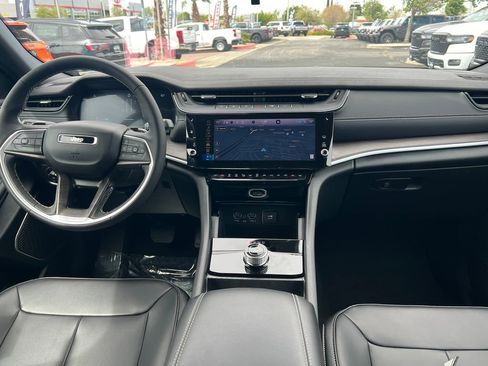 New 2026 Jeep Grand Cherokee Limited w/ Limited Altitude Package image 21