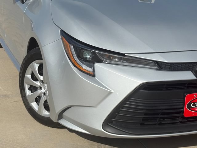 Used 2026 Toyota Corolla LE FWD image 2