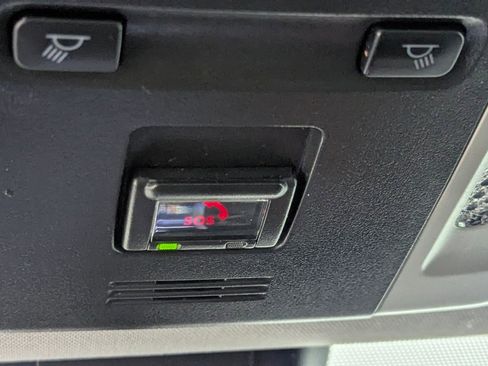 Used 2021 Toyota Camry SE image 28