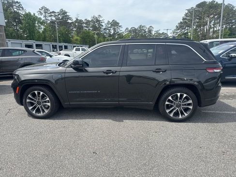 Used 2023 Jeep Grand Cherokee Overland w/ Luxury Tech Group IV image 11