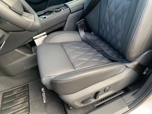 New 2026 Nissan Rogue Platinum image 24