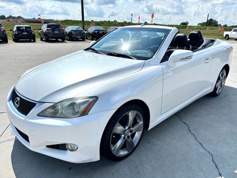 Used 2010 Lexus IS 250C image 15