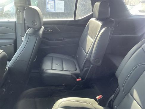 Used 2023 Chevrolet Traverse LT w/ LPO, Floor Liner Package image 4