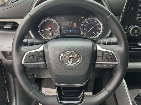 Used 2022 Toyota Highlander Limited image 61