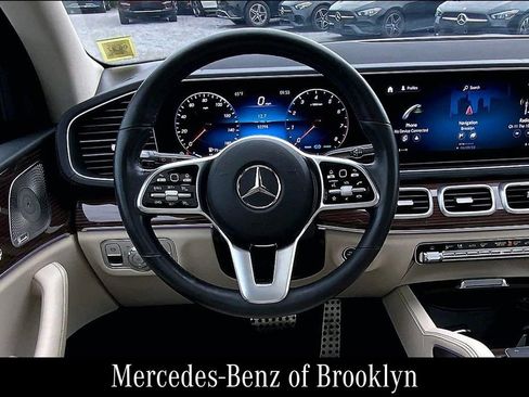 Used 2022 Mercedes-Benz GLS 450 4MATIC image 7