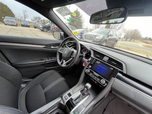 Used 2019 Honda Civic Sport image 6