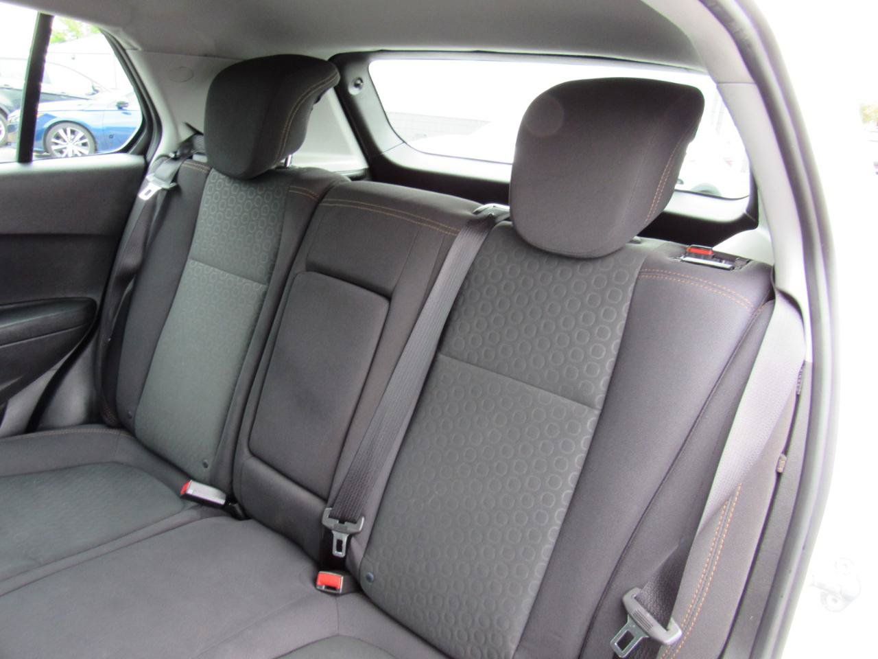 Used 2018 Chevrolet Trax LS AWD/4WD image 33