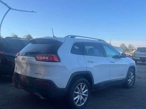 Used 2016 Jeep Cherokee Limited image 4