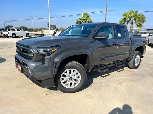 New 2026 Toyota Tacoma SR5 AWD/4WD image 3