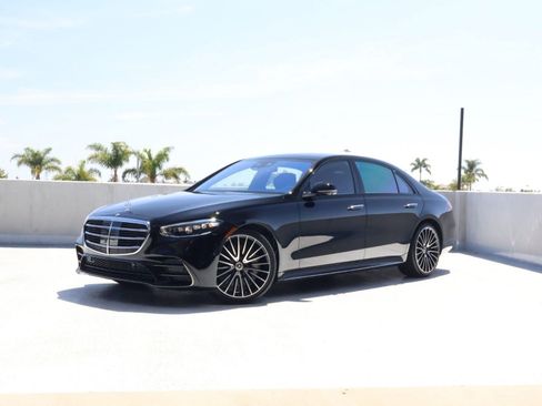 Used 2023 Mercedes-Benz S 580 4MATIC Sedan image 1