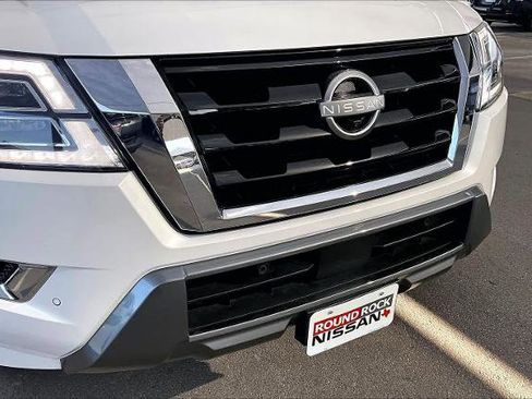 Certified 2024 Nissan Armada SL image 29