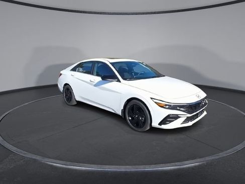 New 2026 Hyundai Elantra SEL Sport image 2