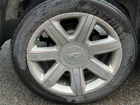 Used 2017 Cadillac Escalade ESV Luxury image 14