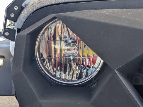 Used 2021 Jeep Gladiator Sport image 10