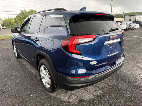 Used 2022 GMC Terrain SLE w/ Driver Convenience Package AWD/4WD image 6