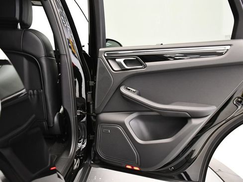 Certified 2026 Porsche Macan AWD/4WD image 53