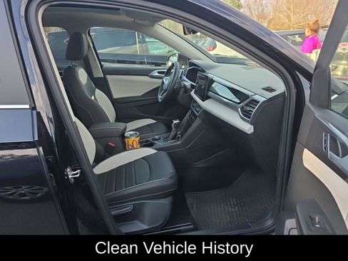 Used 2025 Volkswagen Taos SEL w/ Black Wheel Plus Package AWD/4WD image 4