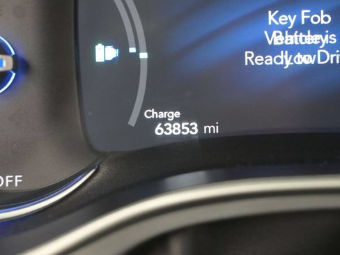 Used 2024 Chrysler Pacifica Limited FWD image 37