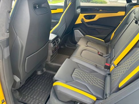 Used 2025 Lamborghini Urus S AWD/4WD image 19