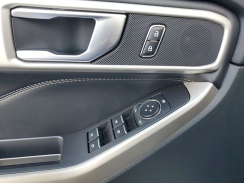 Used 2023 Ford Explorer XLT w/ Equipment Group 202A image 27