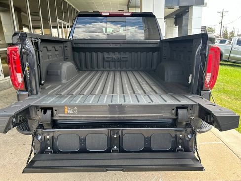 Used 2024 GMC Sierra 1500 SLT w/ SLT Premium Plus Package RWD image 12