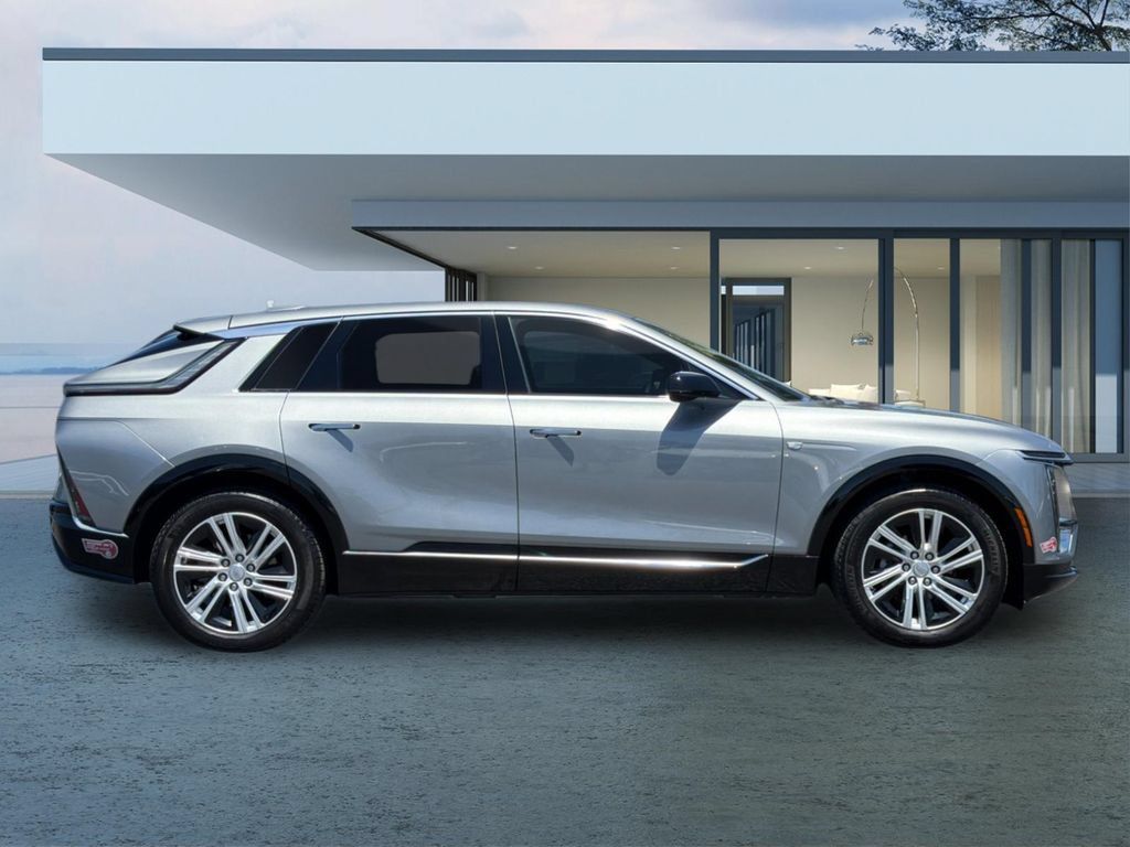 Used 2024 Cadillac Lyriq Tech AWD/4WD image 3