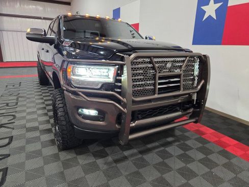 Used 2019 RAM 3500 Limited image 23