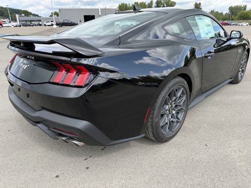 New 2026 Ford Mustang GT w/ GT Performance Package RWD image 2