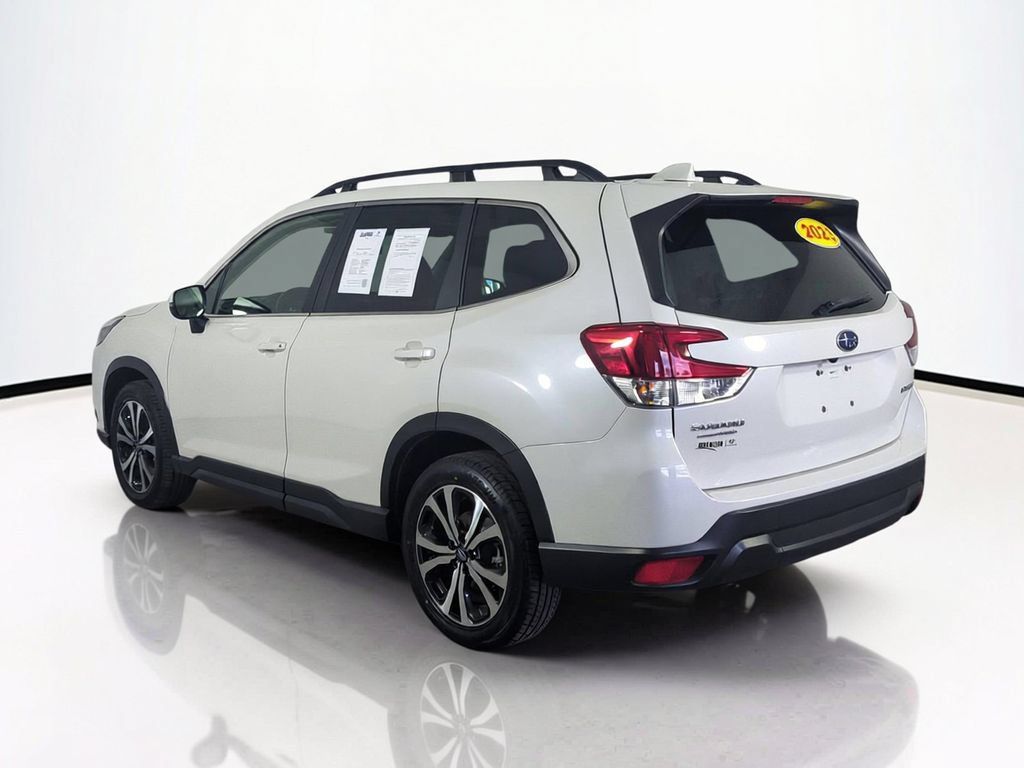 Used 2023 Subaru Forester Limited AWD/4WD image 6