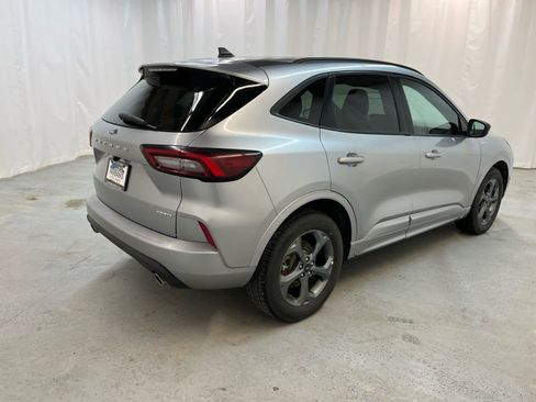 Used 2023 Ford Escape ST-Line image 5