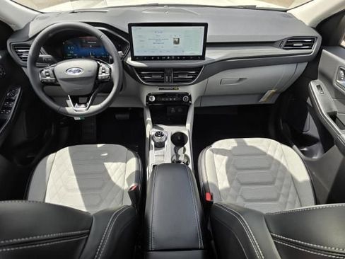 New 2024 Ford Escape SE w/ PHEV Premium Package image 37