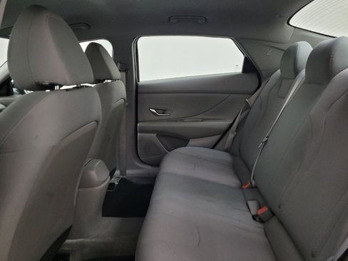 Used 2021 Hyundai Elantra SE FWD image 18