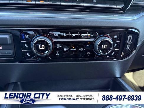 Used 2025 Chevrolet Silverado 1500 High Country w/ High Country Premium Package AWD/4WD image 26