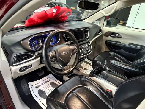 Used 2021 Chrysler Voyager Lxi image 35