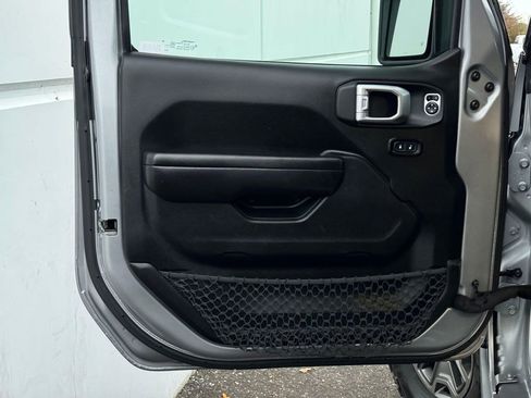 Used 2020 Jeep Gladiator Sport w/ Quick Order Package 24S image 10