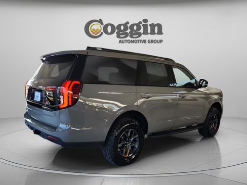 New 2026 Ford Expedition Tremor image 6