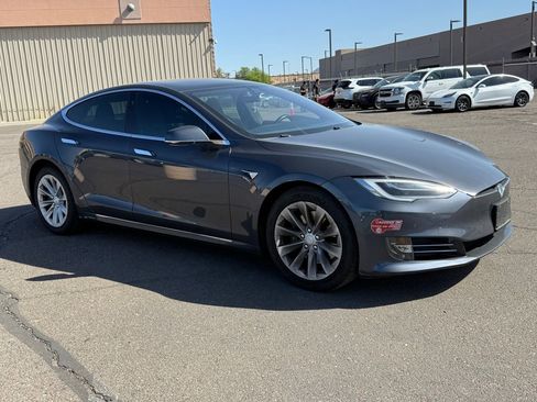 Used 2018 Tesla Model S 75D image 3
