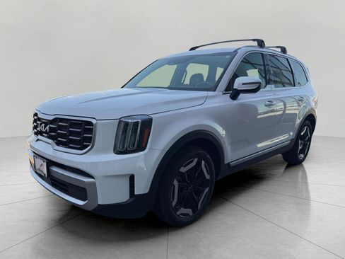 Used 2025 Kia Telluride S image 6