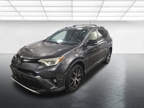 Used 2016 Toyota RAV4 SE w/ Advanced Technology Package image 9