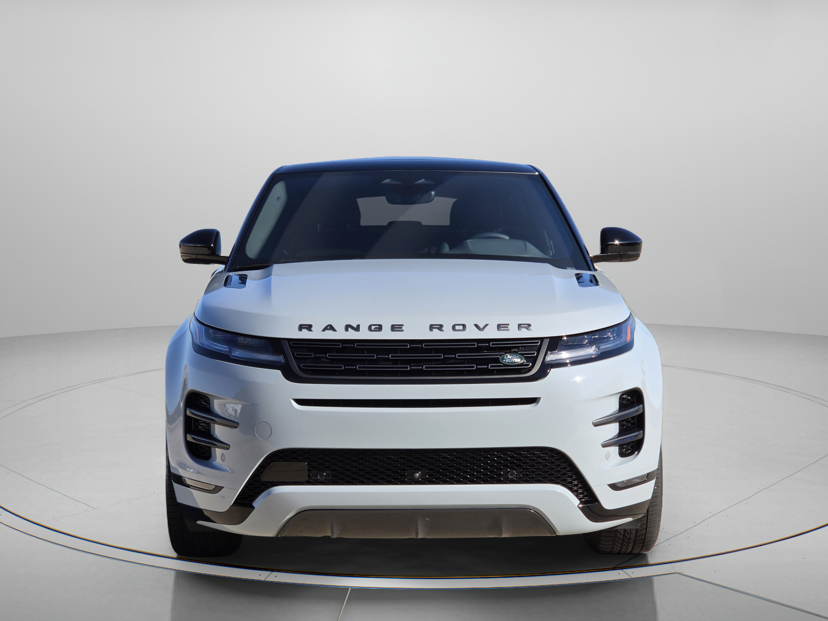 Certified 2026 Land Rover Range Rover Evoque Dynamic SE AWD/4WD image 6