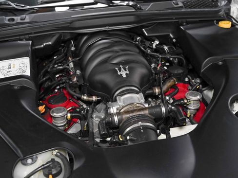 Used 2014 Maserati GranTurismo Coupe RWD image 49