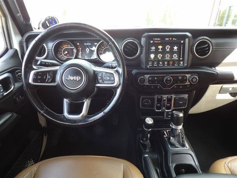 Used 2021 Jeep Gladiator Overland w/ Popular Equipment Package image 13