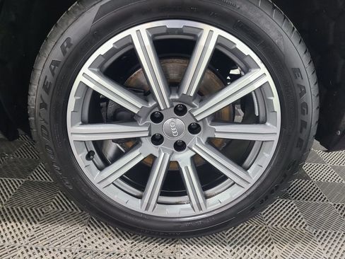 Used 2018 Audi Q7 3.0T Prestige w/ Prestige Package AWD/4WD image 17
