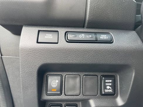 Used 2022 Nissan Frontier SV AWD/4WD image 26