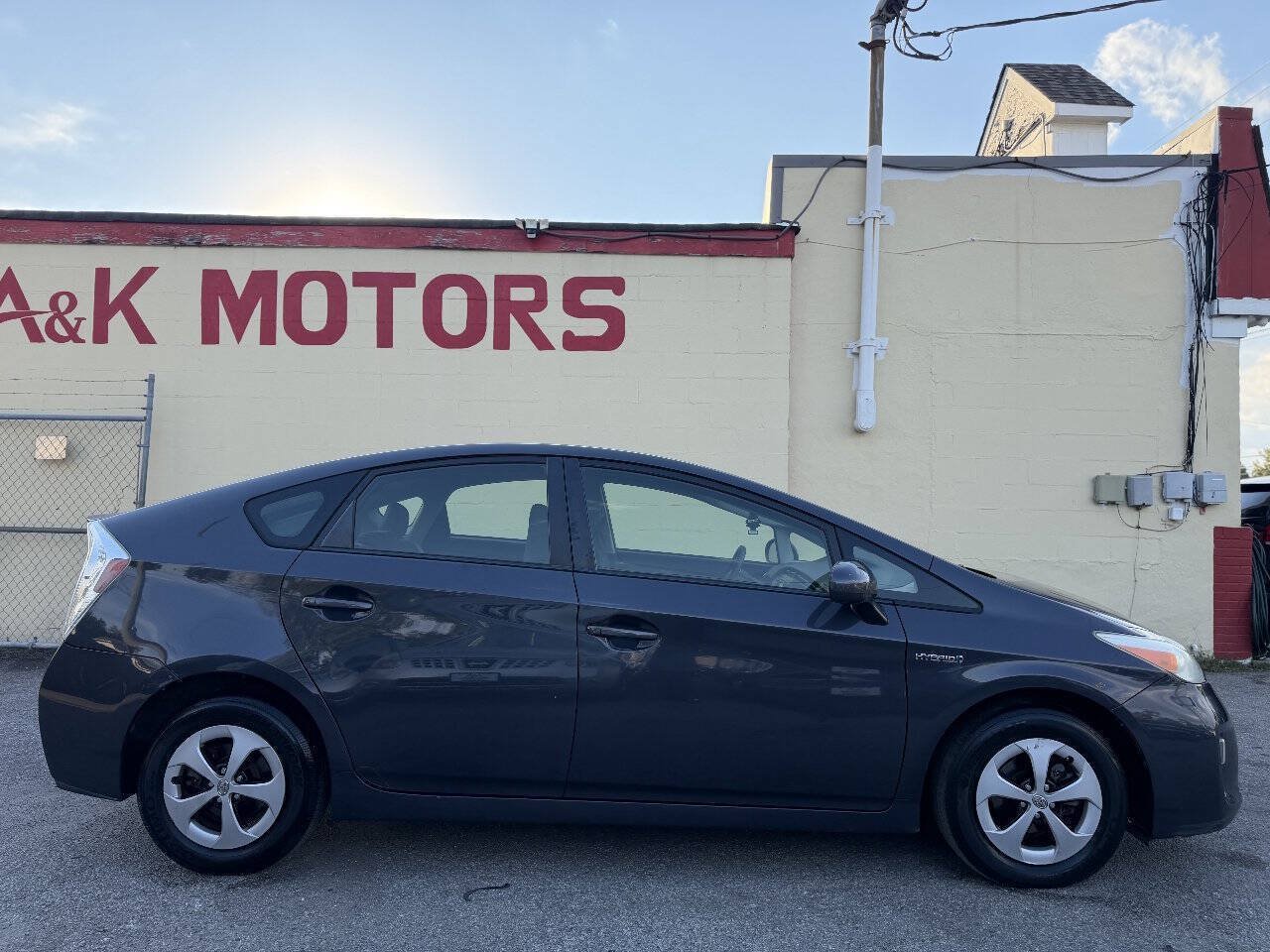 Used 2013 Toyota Prius Two FWD image 6