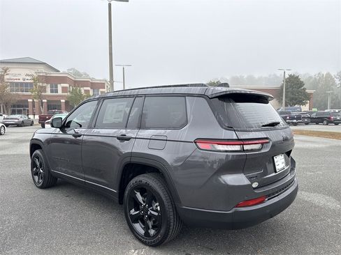 New 2025 Jeep Grand Cherokee L Altitude image 5