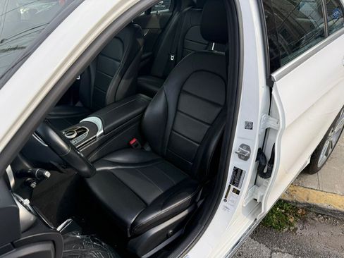 Used 2019 Mercedes-Benz C 300 4MATIC Sedan w/ Premium Package image 7